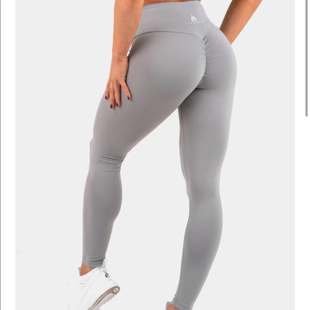 Ryderwear grey (s) staples scrunch bum leggings